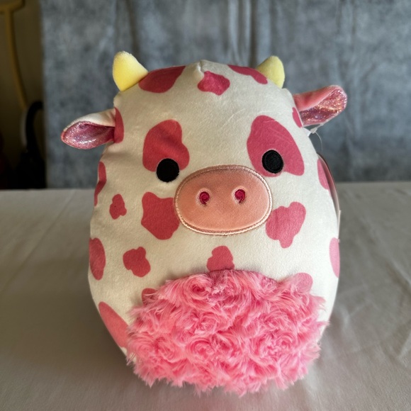 SQUISHMALLOW 9.5”VALENTINES EVANGELICA THE COW - Picture 6 of 9